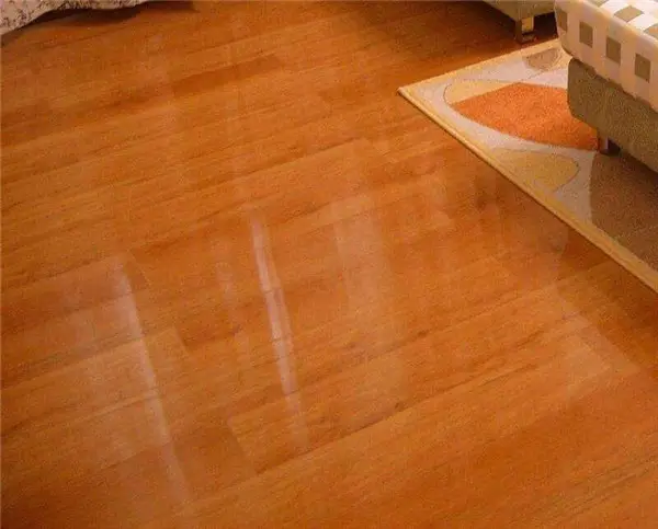 地板打蠟對人體有害嗎？地板打蠟后多久可以住